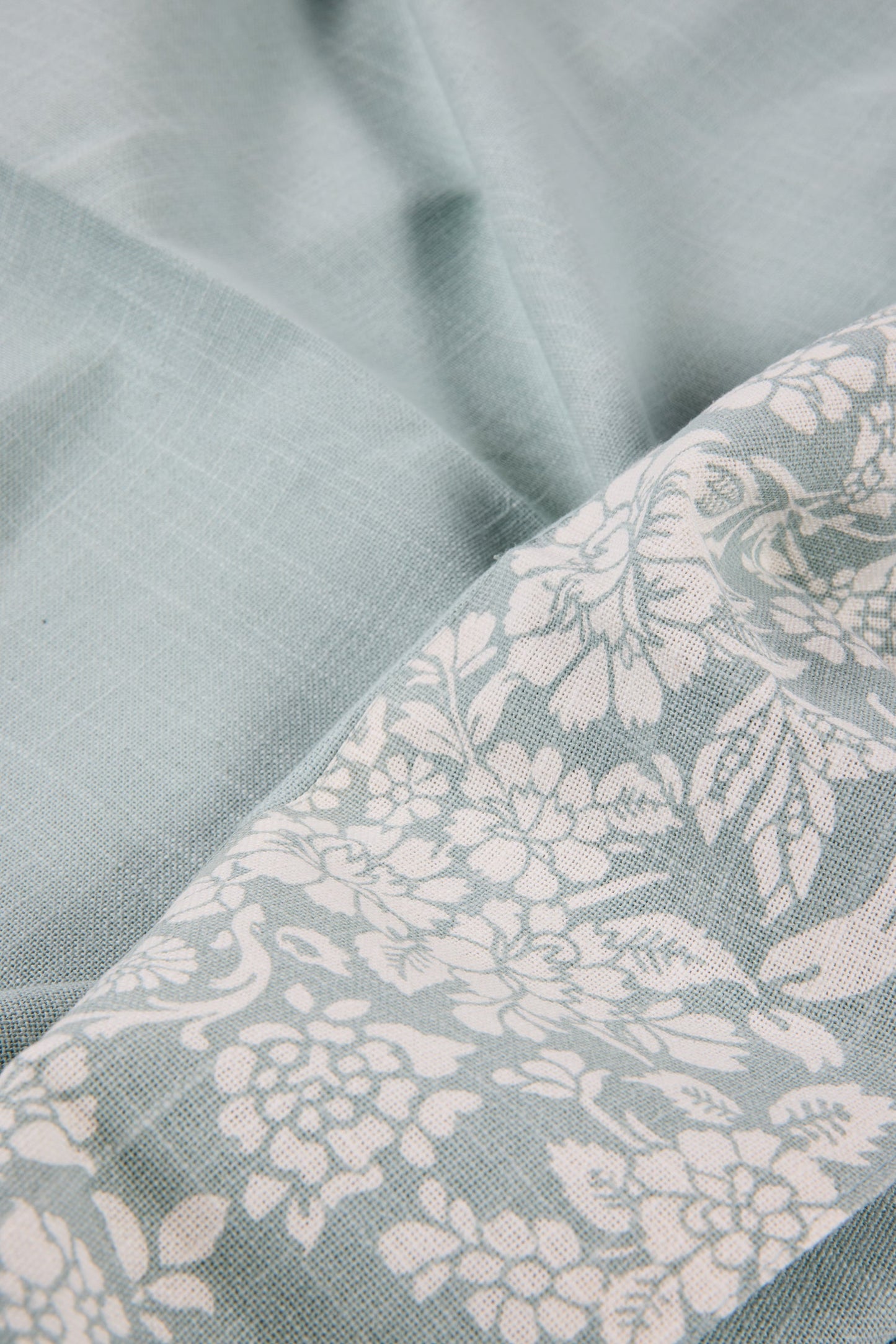 Limoges - Tovaglia Verde Acqua 150X300 Vcon Bordatura Floreale