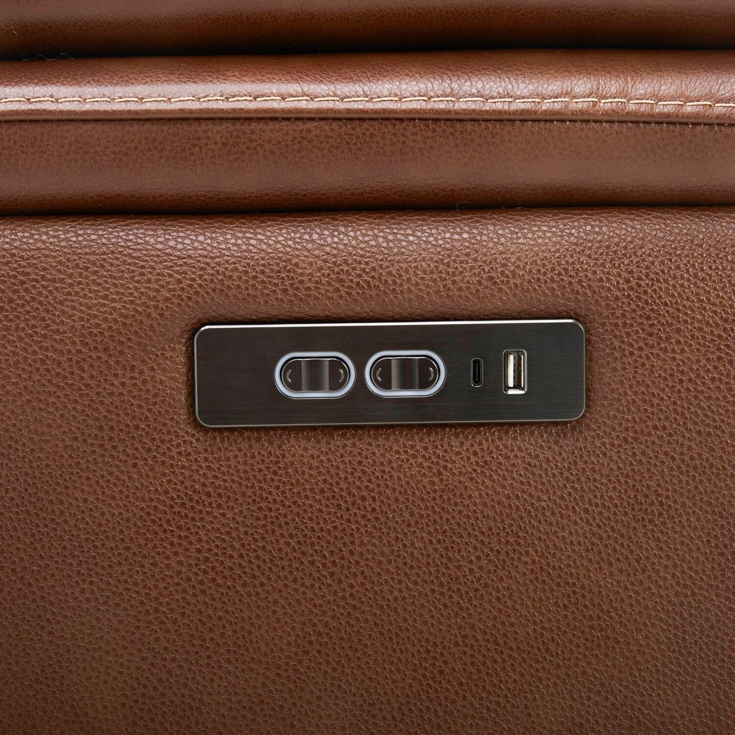 Divano Liberty Furniture Caswell Power in pelle color castagna - Larghezza 91 x Profondità 40 x Altezza 42