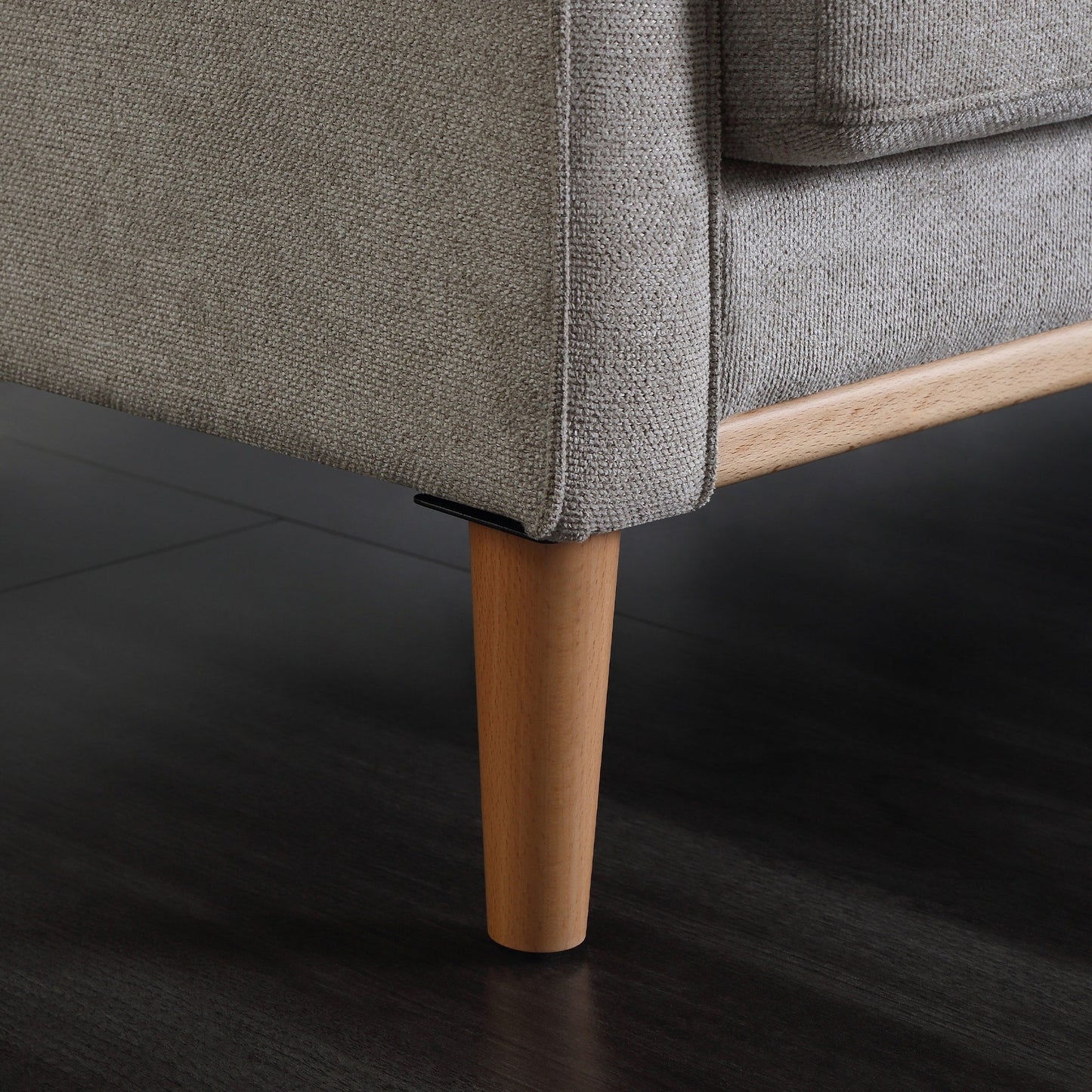 Divano a 3 posti in tessuto impermeabile Living Space con porta di ricarica USB