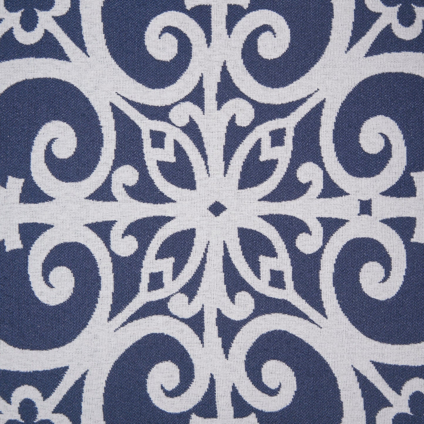 Poltrona reclinabile imbottita in legno massello Madison Park Oscar con schienale a spinta e braccioli arrotolati