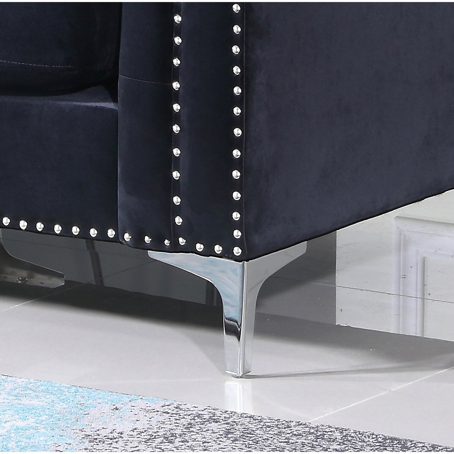 Divano componibile in velluto trapuntato con finiture a borchie e cuscini decorativi - 83 - Nero