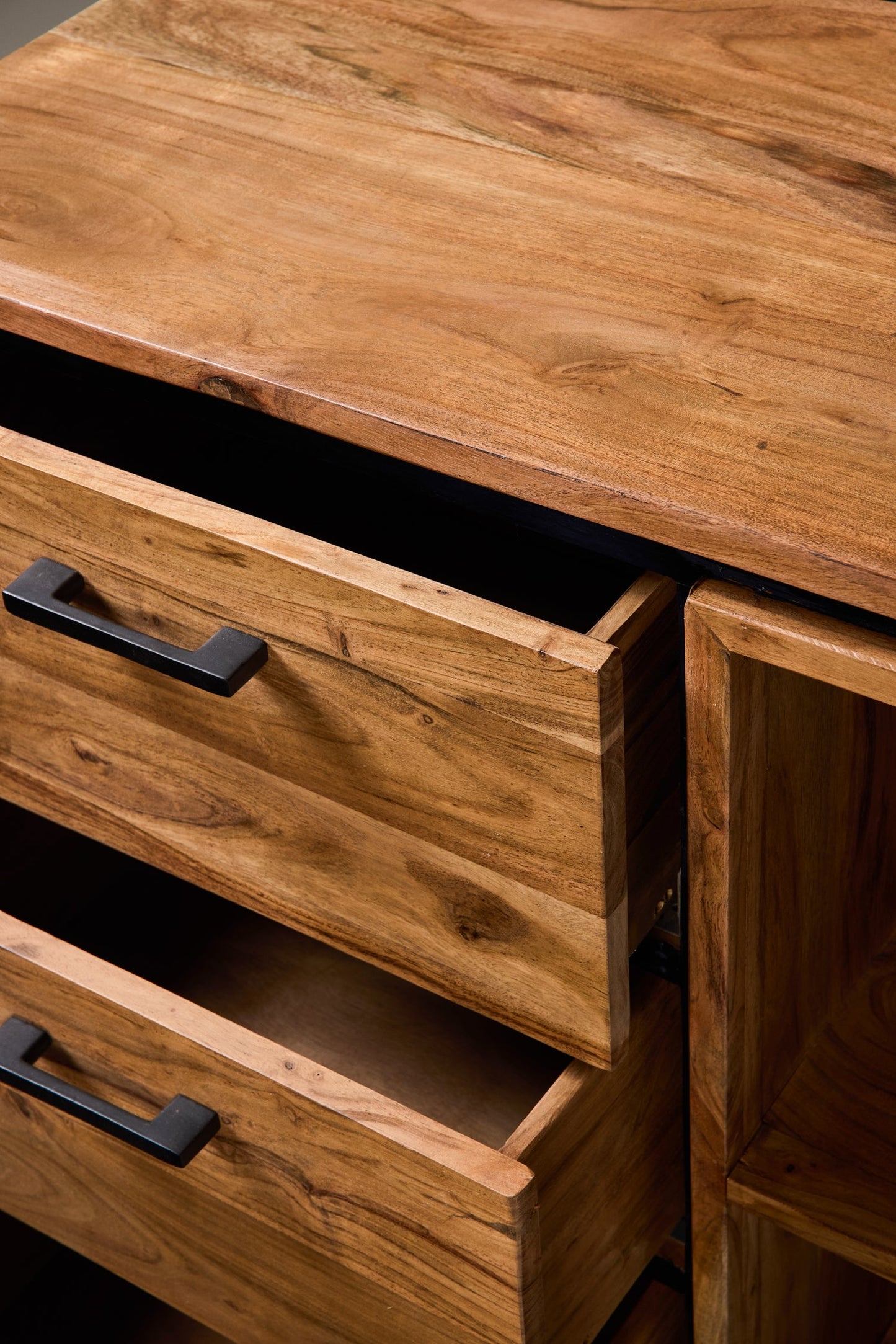 Farley - Credenza 2 Sportelli 3 Cassetti 2 Ripiani A Vista