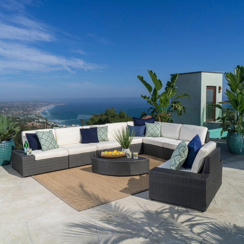 Divano componibile in vimini da 9 pezzi Santa Cruz Outdoor con cuscini di Christopher Knight Home