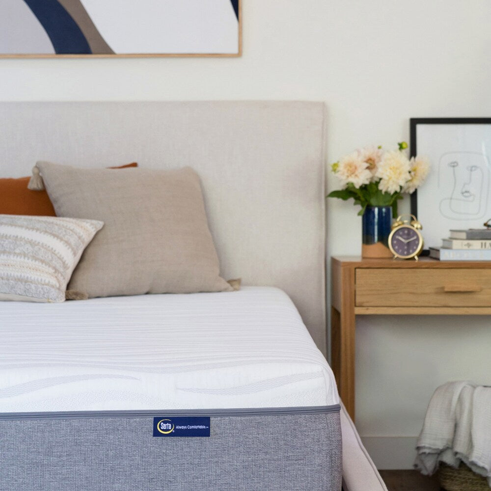 Materasso California King Serta in memory foam gel da 12 pollici in una scatola