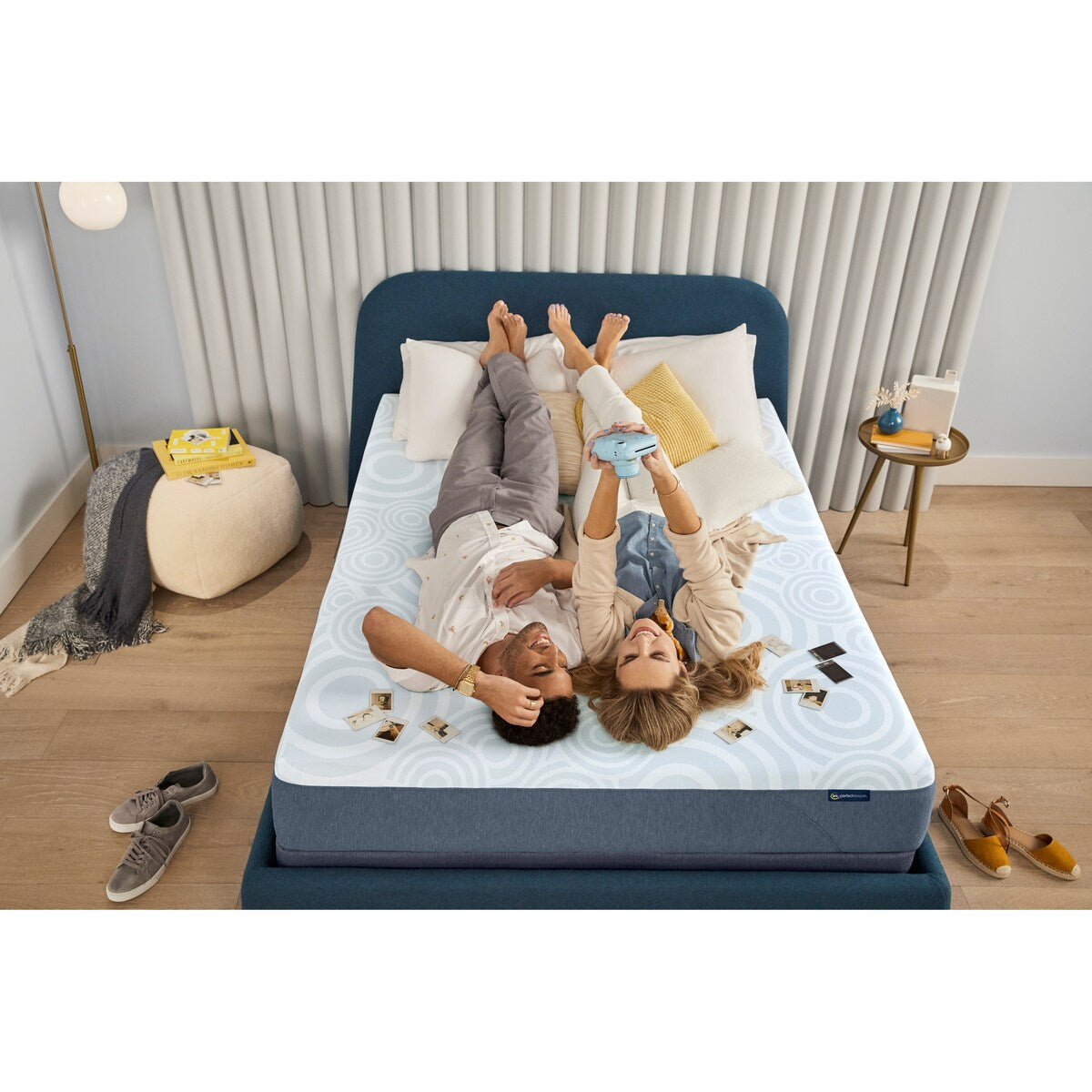 Materasso Serta Perfect Sleeper Nestled Night 10 in una scatola