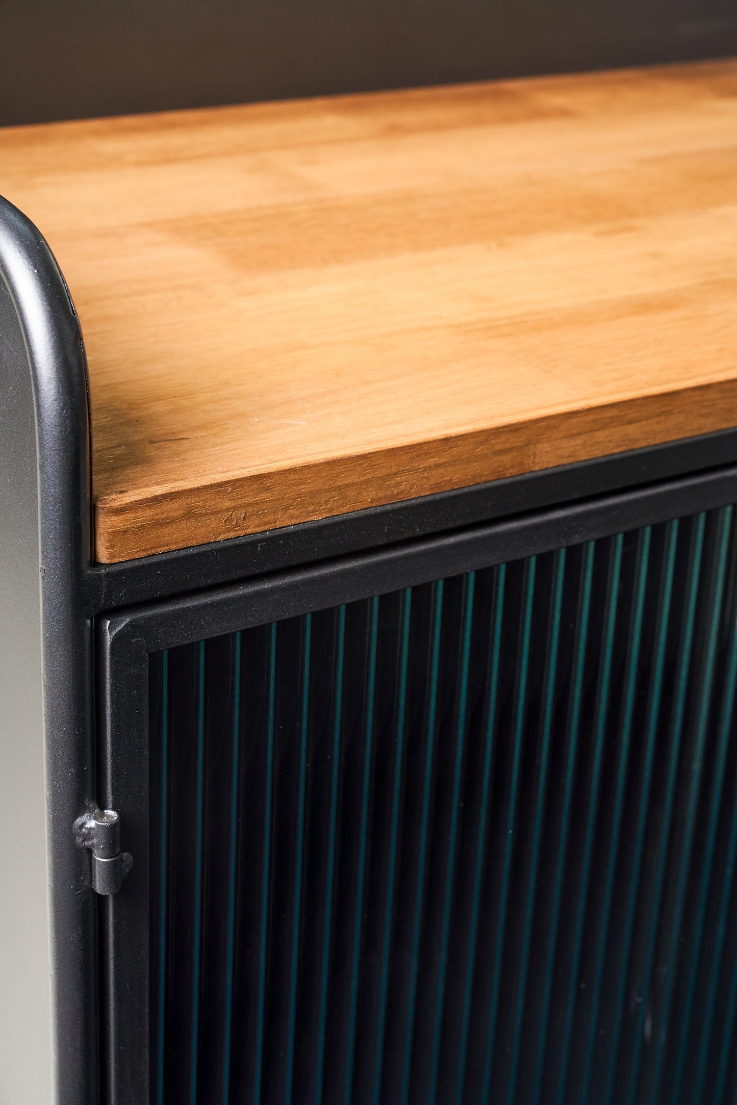 Ferro - Mobiletto Vetrinetta In Ferro Con Piano In Legno