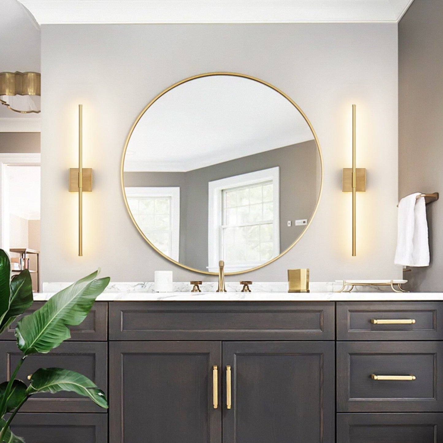 Applique da parete moderna a striscia lineare lunga nera/oro/nichel, dimmerabile, con luce LED per il bagno