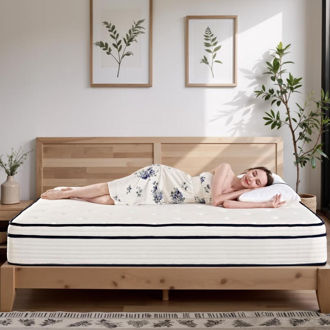 Materasso a molle insacchettate indipendenti in memory foam con parte superiore in gel Euro da 10 pollici di medie dimensioni, in una scatola