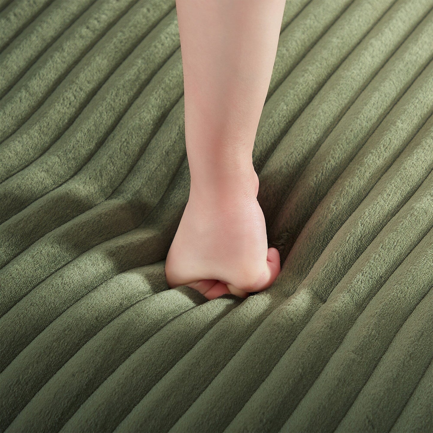 Divano componibile a U in velluto a coste da 125'' con pouf mobile