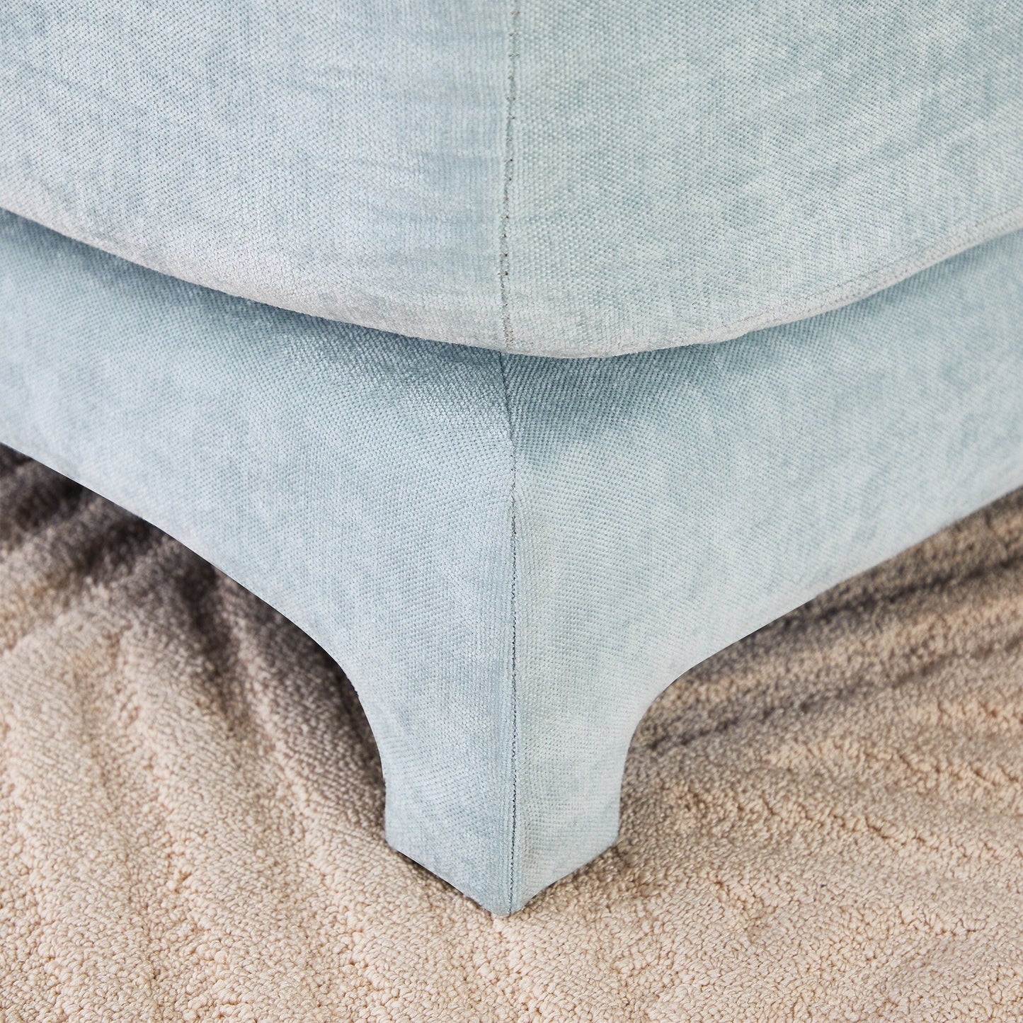 Divano 141.7 Chenille 6 posti con base ergonomica in legno, spugna ad alta resilienza per soggiorno