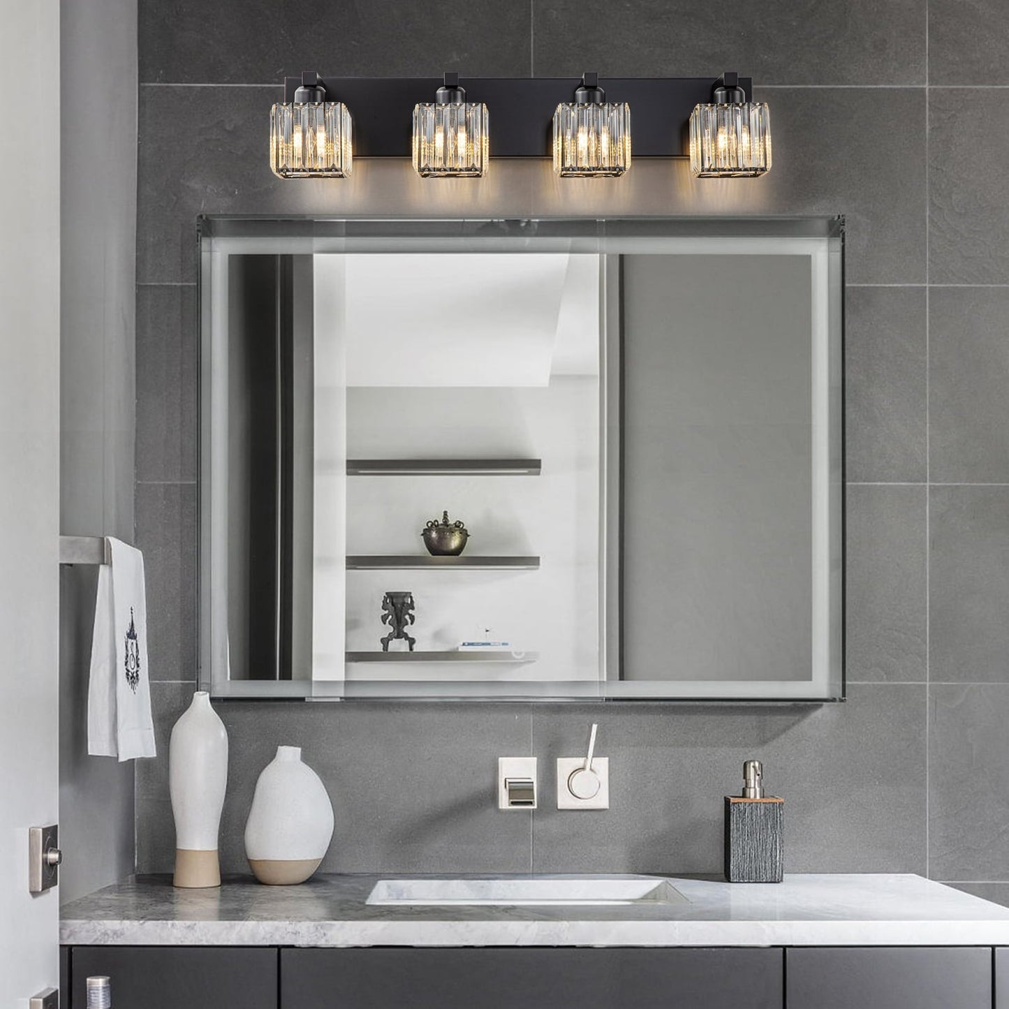 Applique da parete per mobiletto da bagno a 2/3/4/5 luci con paralume in cristallo