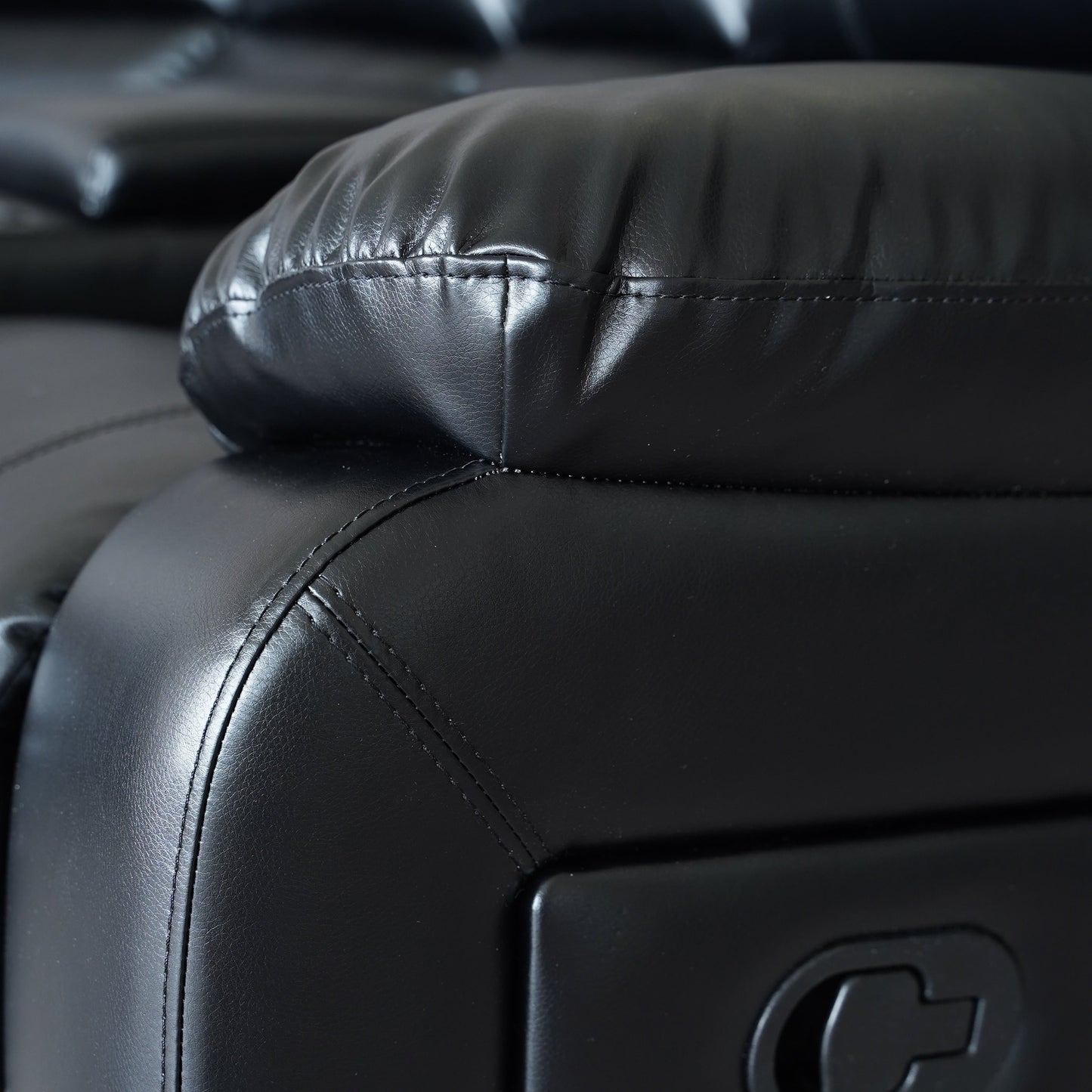 Set di divani da soggiorno reclinabili manuali classici in similpelle, 2 pezzi, con consolle e portabicchieri