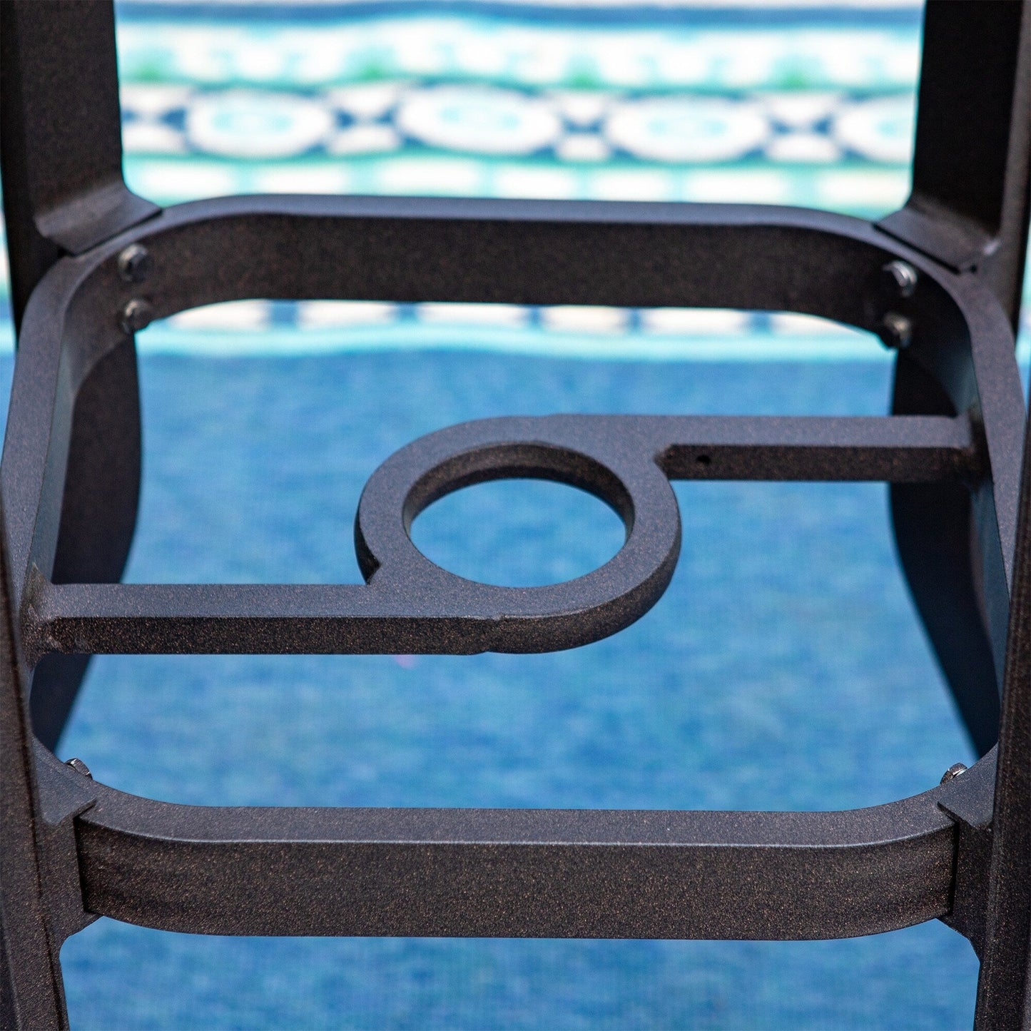 MAISON ARTS Set di 3 sgabelli da bar per patio in alluminio pressofuso, composto da 1 tavolo da bar e 2 sgabelli da bar alti girevoli