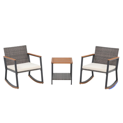 Set di 3 sedie a dondolo in vimini per esterni con cuscini