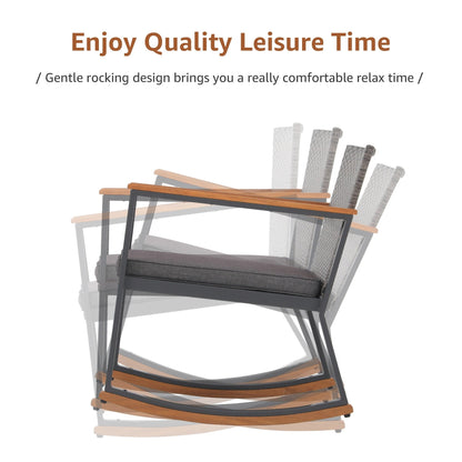 Set di 3 sedie a dondolo in vimini per esterni con cuscini