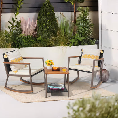 Set di 3 sedie a dondolo in vimini per esterni con cuscini