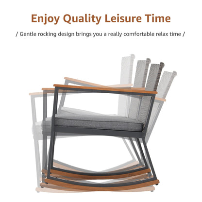 Set di 3 sedie a dondolo in vimini per esterni con cuscini