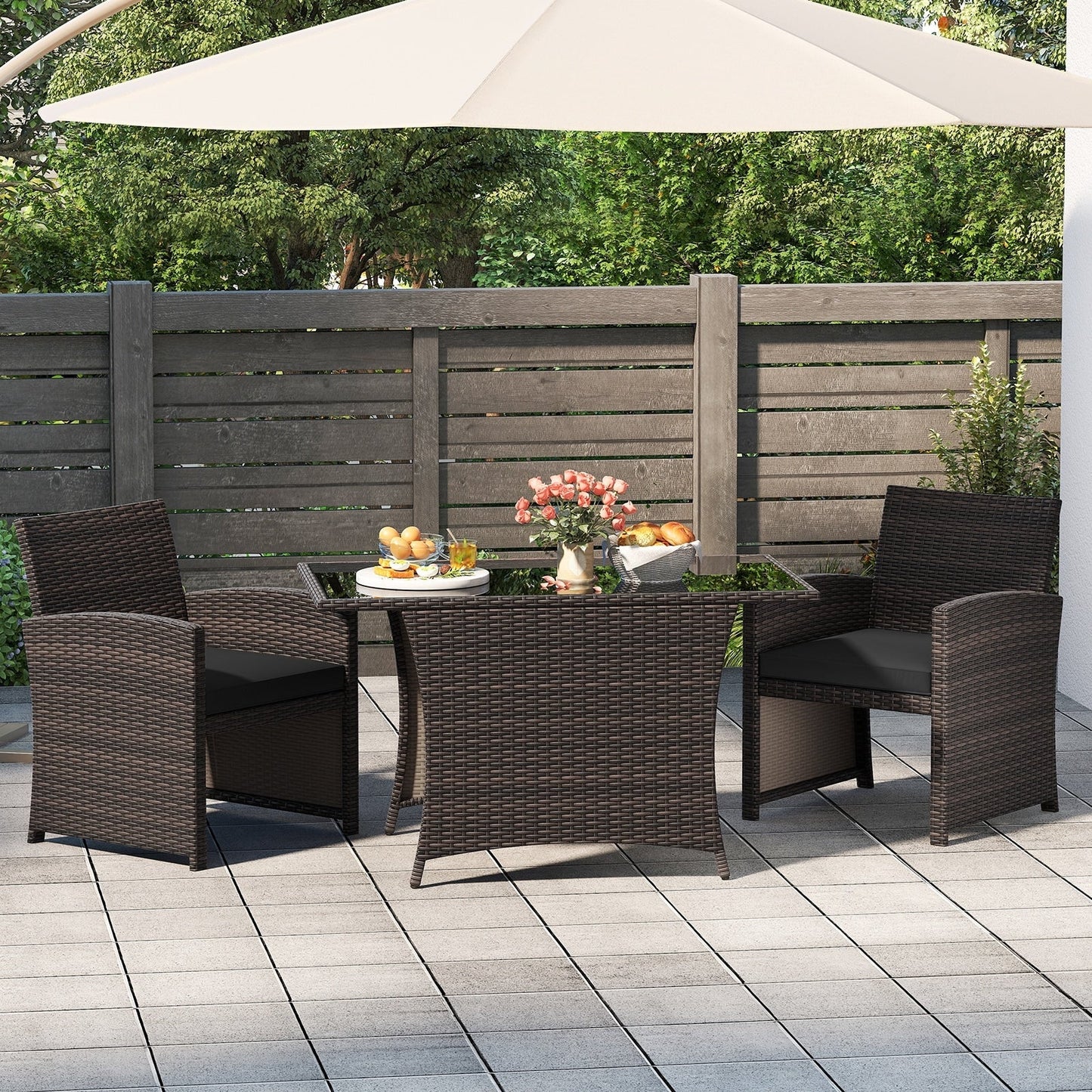 Set da pranzo in vimini da giardino, 3 pezzi, con tavolo in vetro e sedie imbottite - 25 x 23,5 x 31