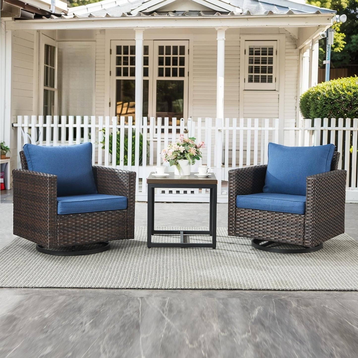 Set da giardino con dondolo girevole in vimini da esterno Gymojoy da 3 pezzi