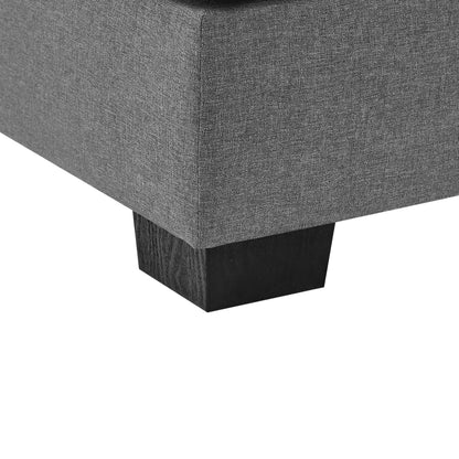 Chaise longue larga 34, morbida imbottitura, resistente miscela di poliestere, seduta e schienale trapuntati con bottoni offrono uno stile e un comfort senza tempo.