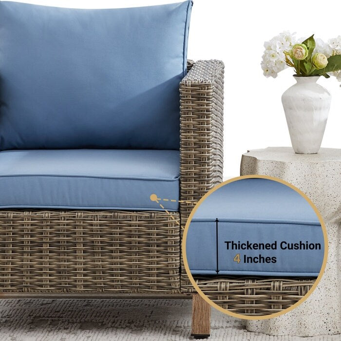 Gruppo di posti a sedere per esterni da 4 persone con cuscini