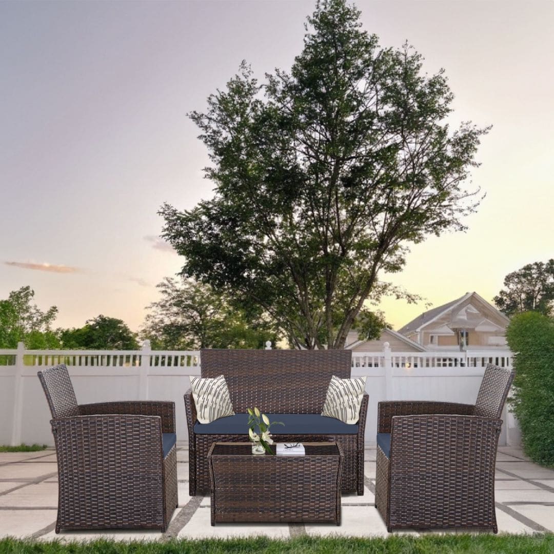 Set da conversazione in vimini per patio, 4 pezzi, divano, sedia e seduta in rattan