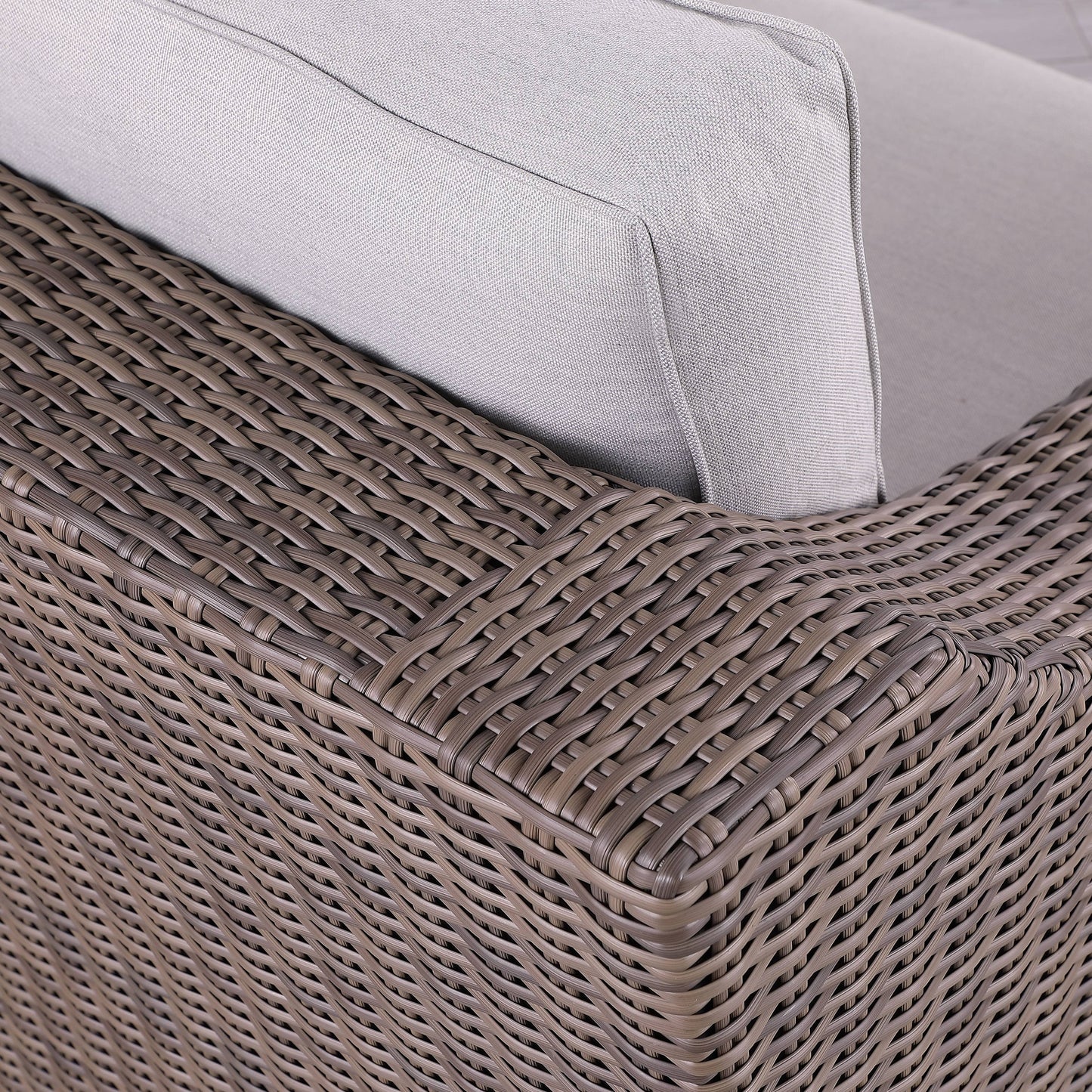 Set di divani rustici Manhattan in vimini da 4 pezzi con vetro temperato