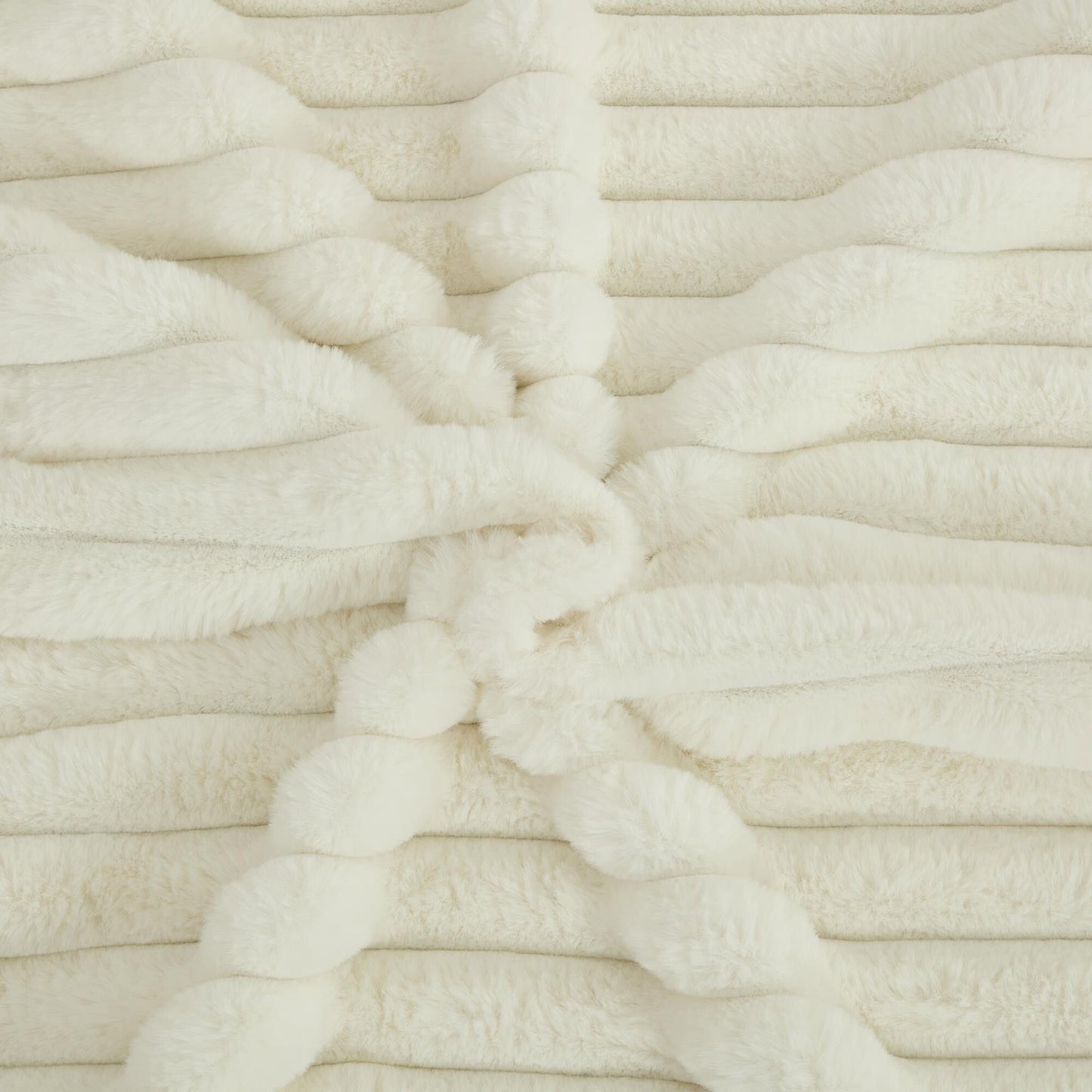 47.7 Chaise Longue oversize in velluto a coste con pouf