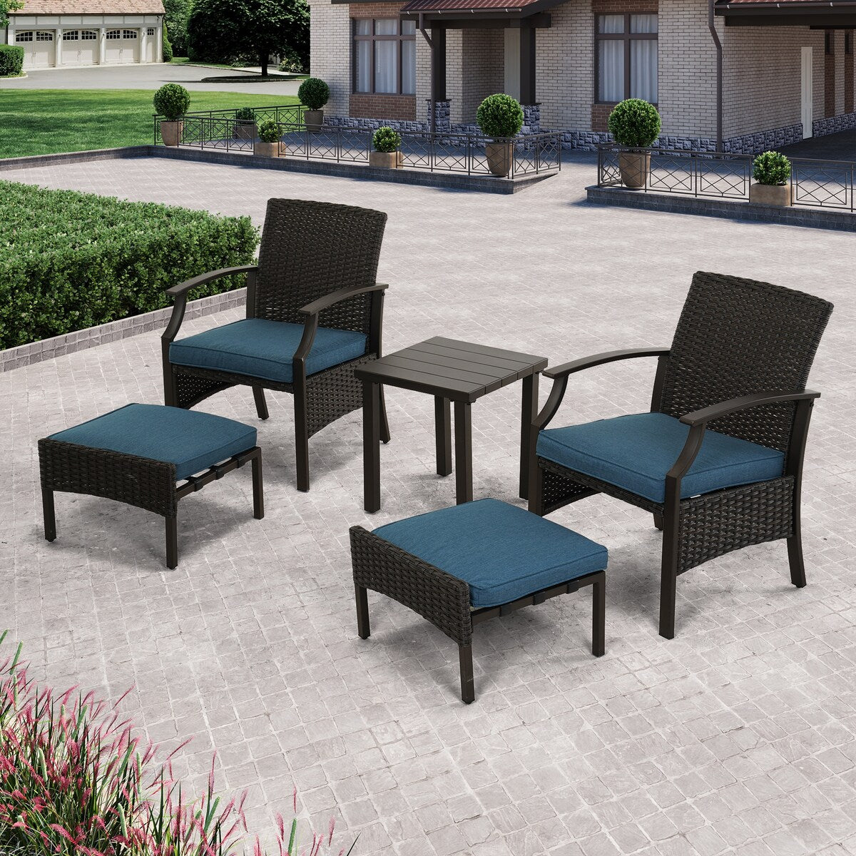 Set da conversazione per patio da 5 pezzi con cuscini, tavolino e pouf