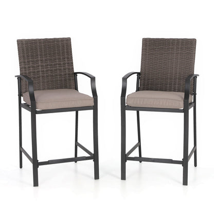 Set da pranzo da bar da 5 pezzi, 4 sedie da bar girevoli in rattan o 4 in metallo e 1 tavolo da bar rettangolare in metallo