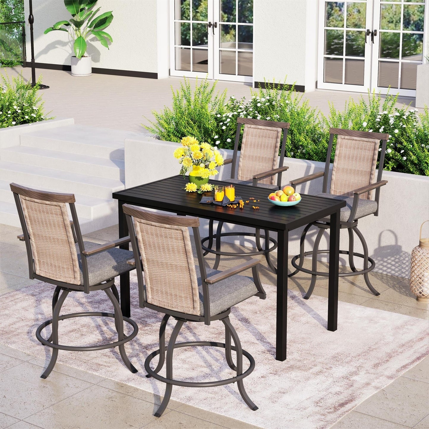 Set da pranzo da bar da 5 pezzi, 4 sedie da bar girevoli in rattan o 4 in metallo e 1 tavolo da bar rettangolare in metallo