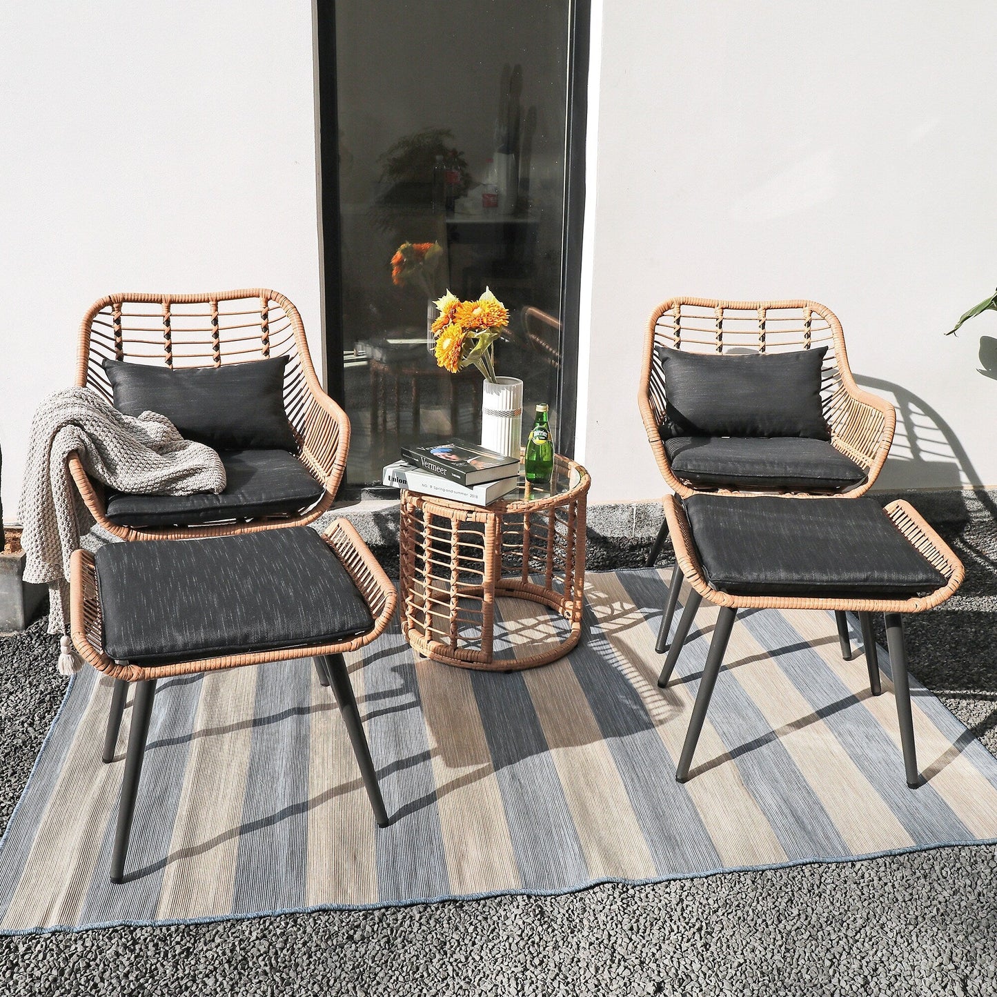 Set da conversazione imbottito in vimini da esterno da 5 pezzi