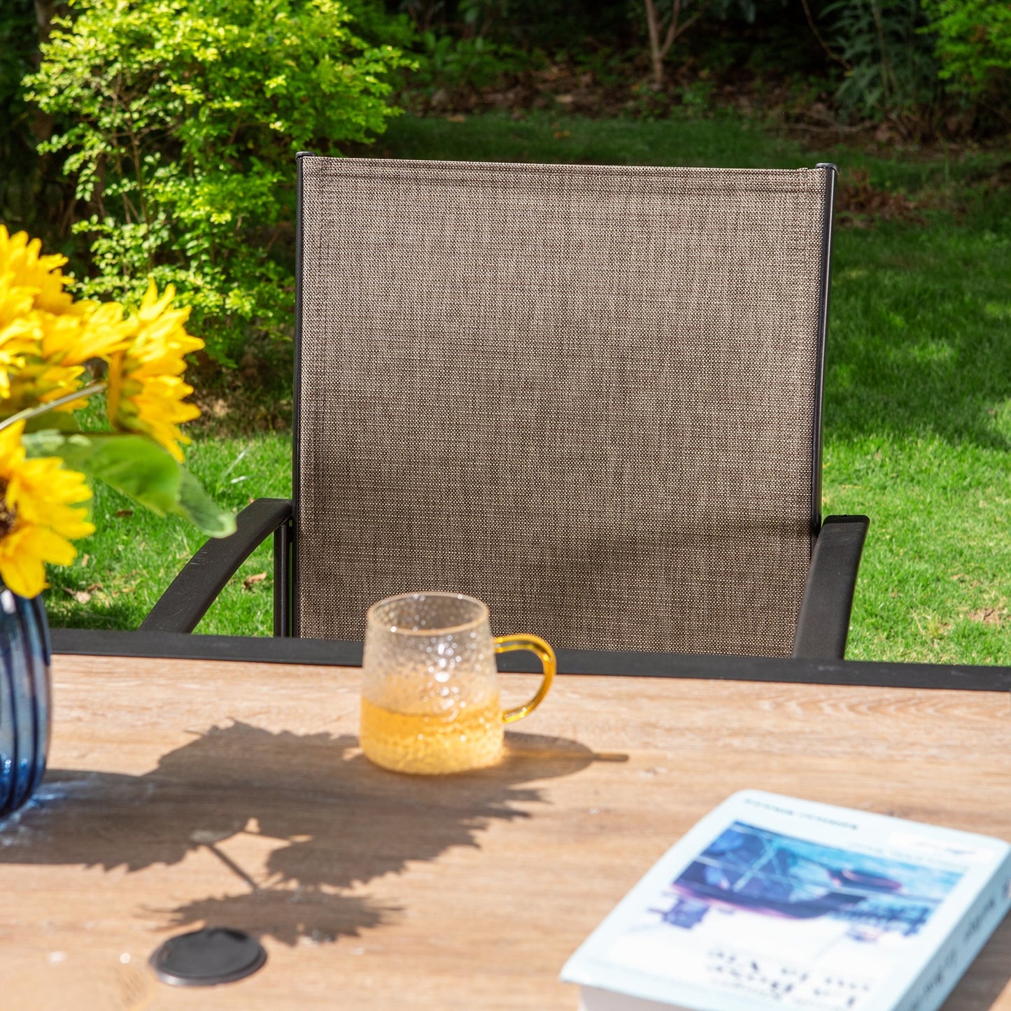 MAISON ARTS Set da pranzo per esterni da 5 pezzi con tavolo quadrato effetto legno e 4 sedie da pranzo in textilene