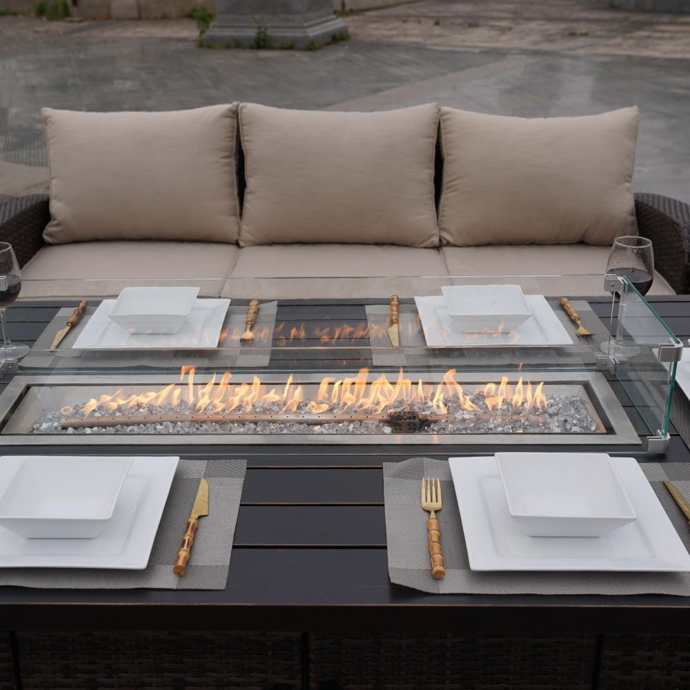 Set di divani da esterno in vimini da 5 pezzi con tavolo con braciere in alluminio