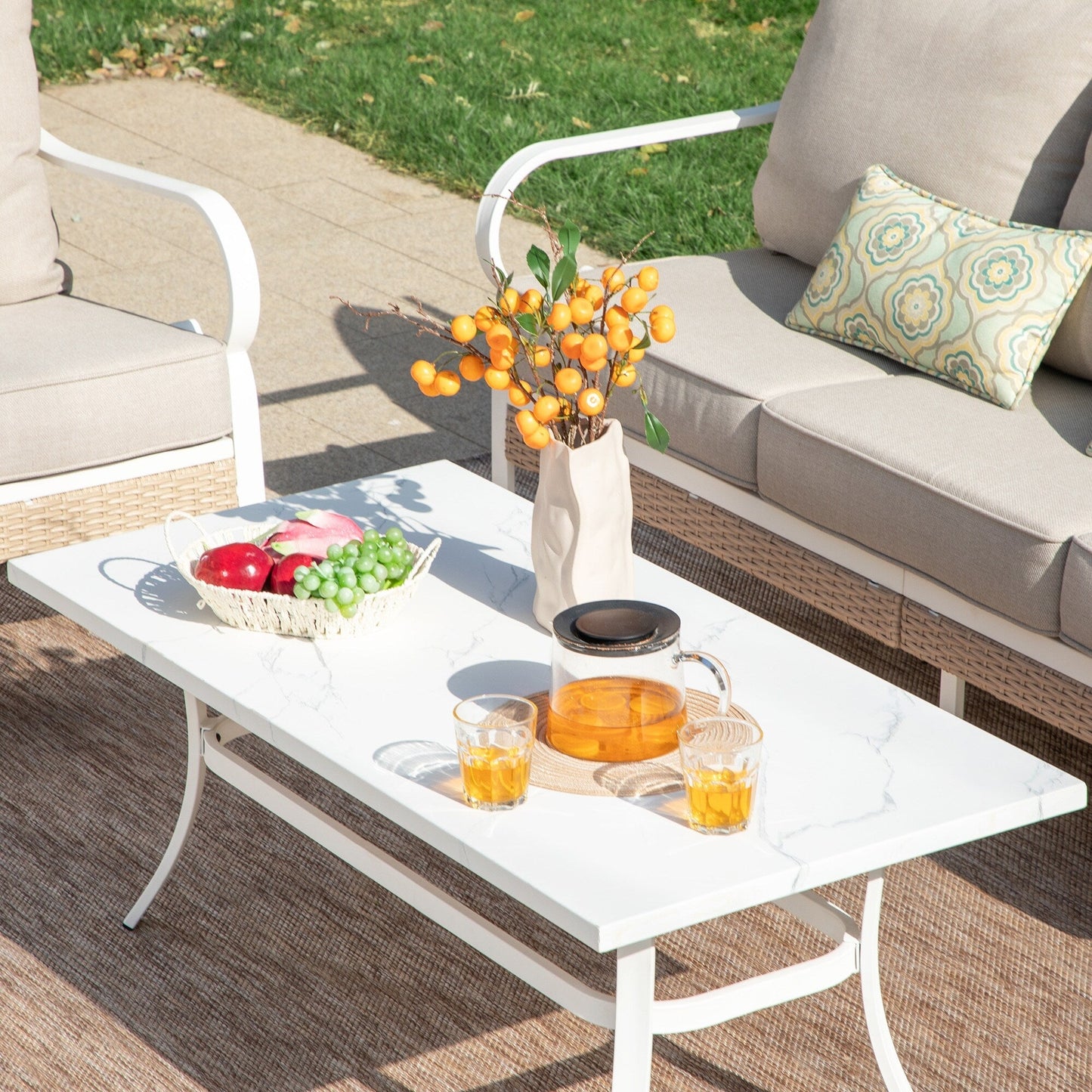 MAISON ARTS Set di mobili da giardino a 5 posti, 2 sedie imbottite in metallo, 1 divano a 3 posti con tavolino da caffè marmorizzato