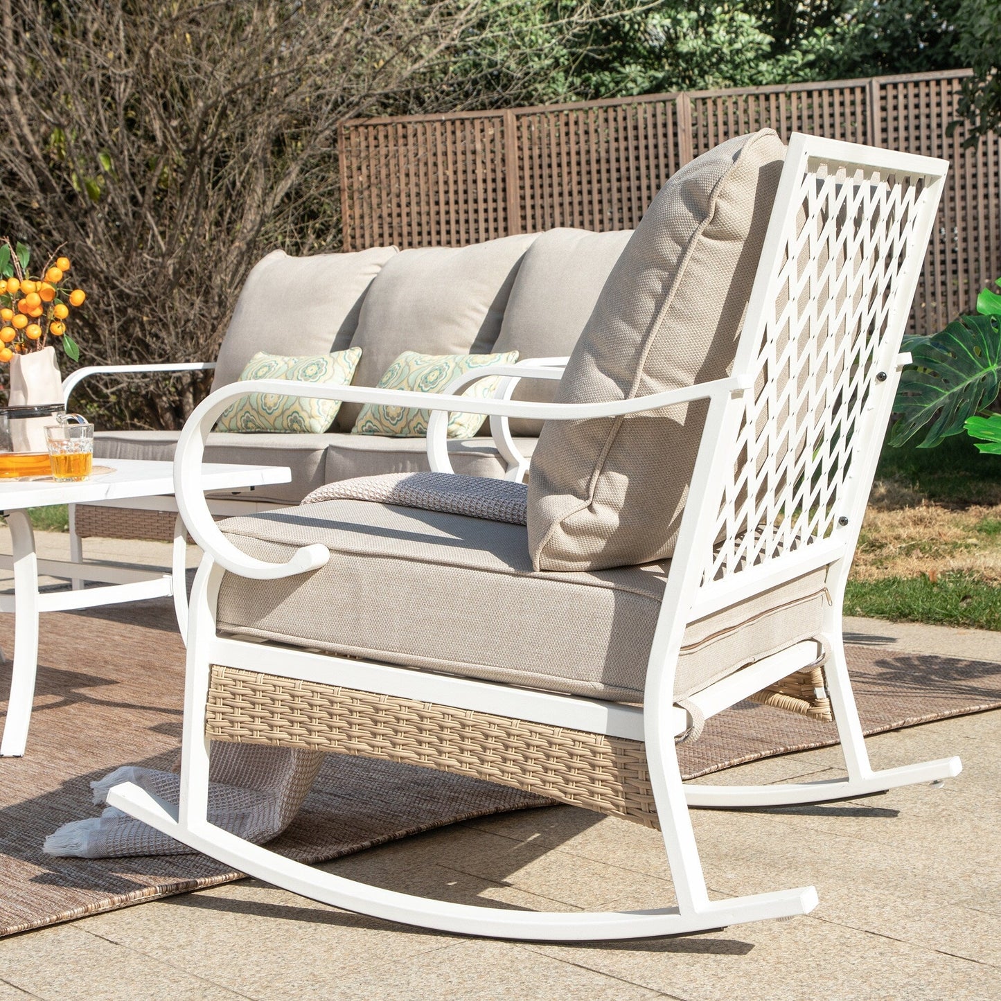 MAISON ARTS Set di mobili da giardino a 5 posti, 2 sedie imbottite in metallo, 1 divano a 3 posti con tavolino da caffè marmorizzato