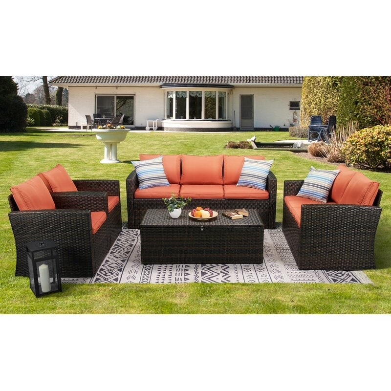 Set di mobili da conversazione in vimini da 5 pezzi per patio