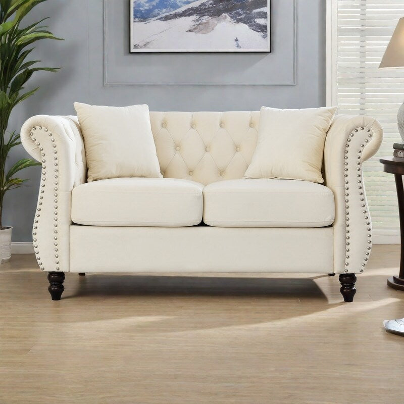 Divano Chesterfield in velluto 58.8 a 2 posti con braccioli arrotolati, finiture con borchie e 2 cuscini