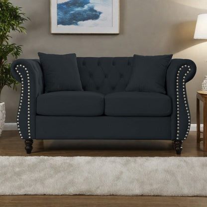 Divano Chesterfield in velluto 58.8 a 2 posti con braccioli arrotolati, finiture con borchie e 2 cuscini