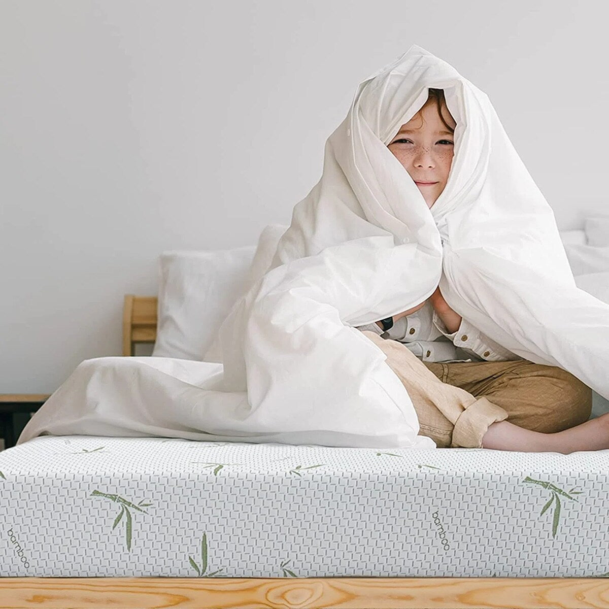 Materasso in memory foam da 10 pollici, sensazione medio-rigida con rivestimento in bambù, certificato CertiPUR-US