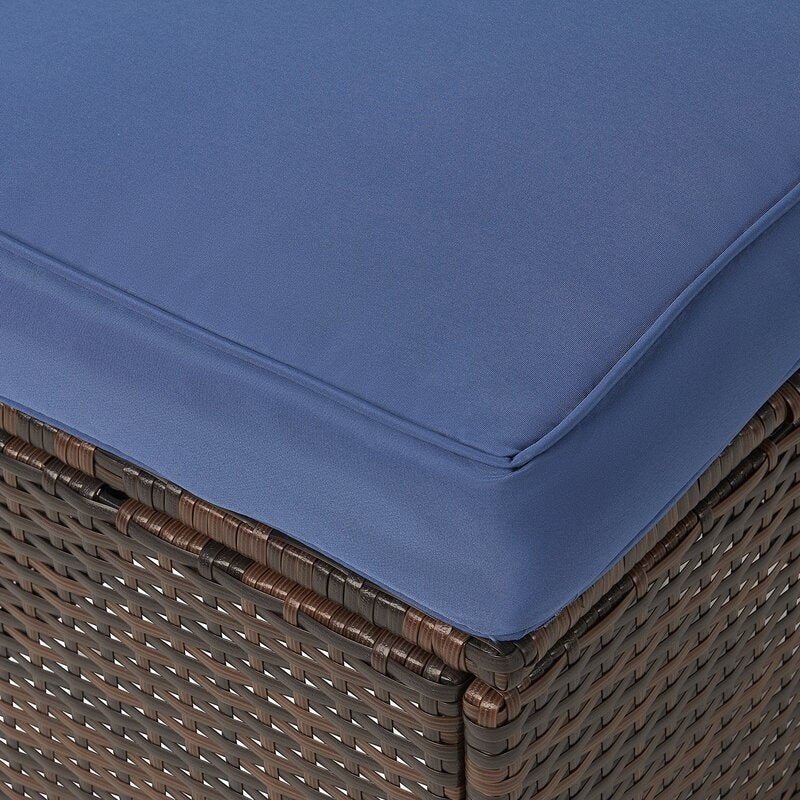 Set da conversazione in vimini per esterni da 6 pezzi