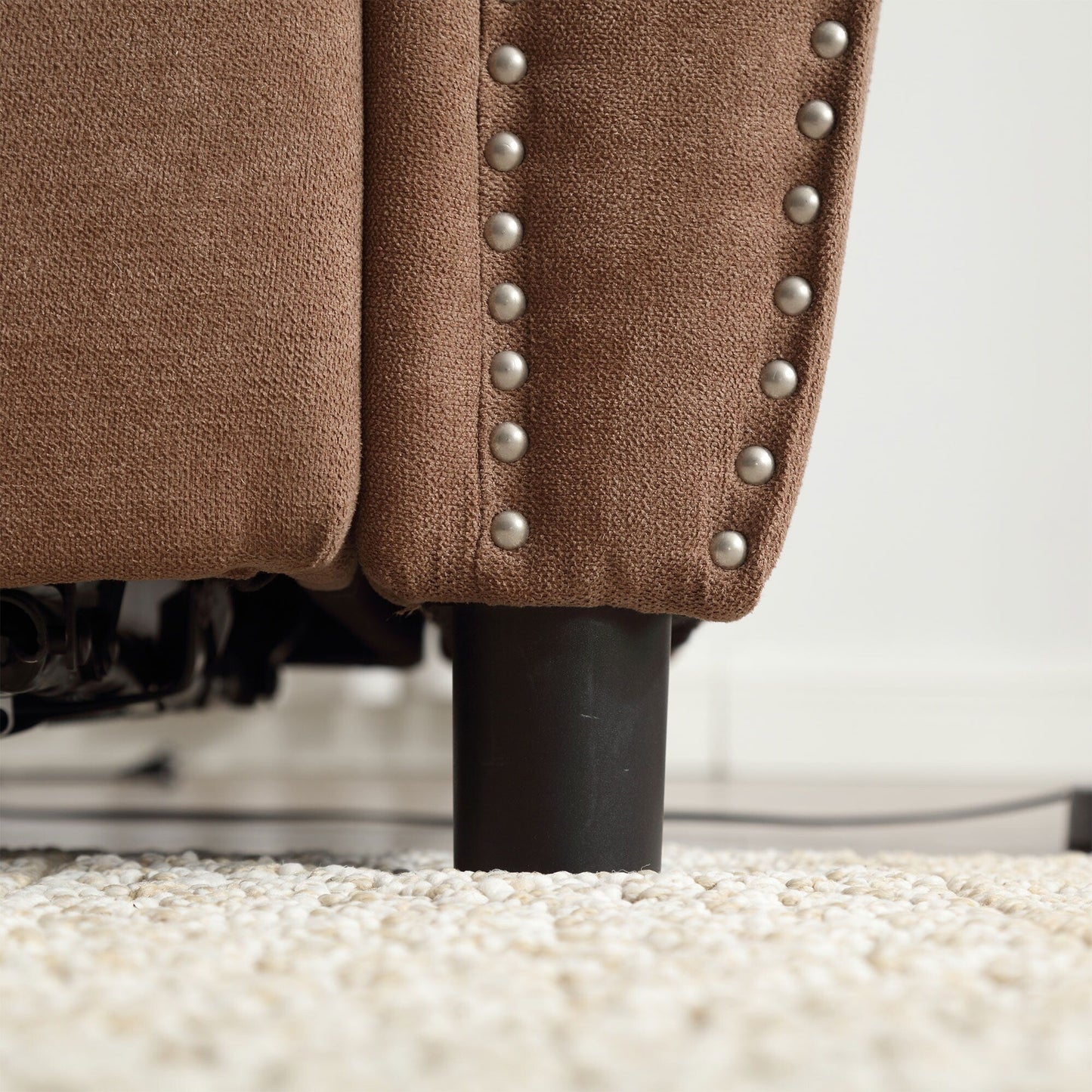 Divano letto a 3 posti in poliestere con materasso estraibile e braccioli con rivetti retrò