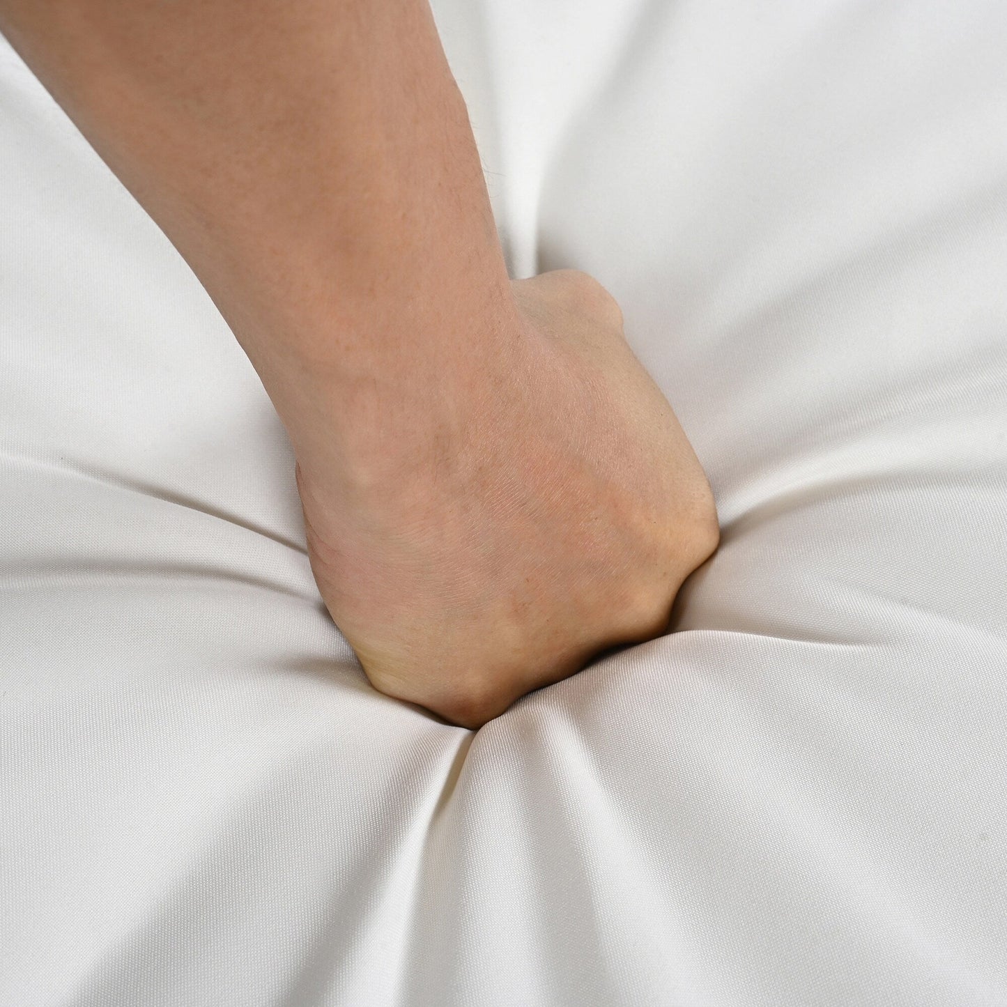 Set da 7 sedie da pranzo per esterni, tavolo da pranzo casual in legno con foro per ombrellone e 6 sedie con cuscini rimovibili