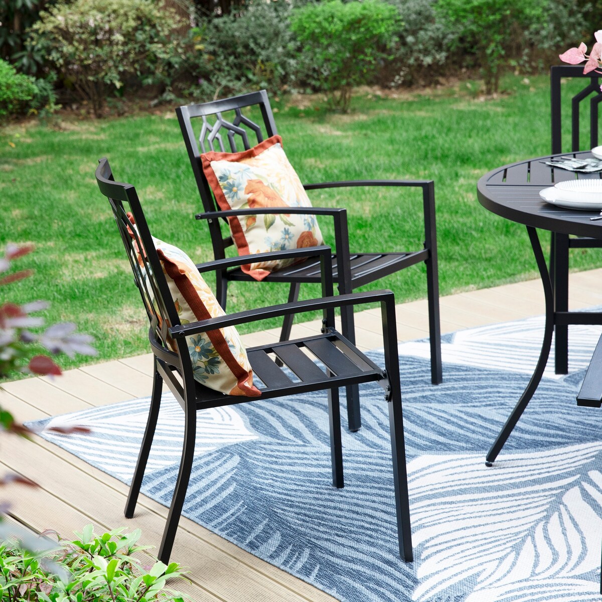 MAISON ARTS Set da pranzo per esterni da 7 pezzi per 6 persone, grande tavolo da pranzo rotondo con foro per ombrellone e sedie in metallo impilabili