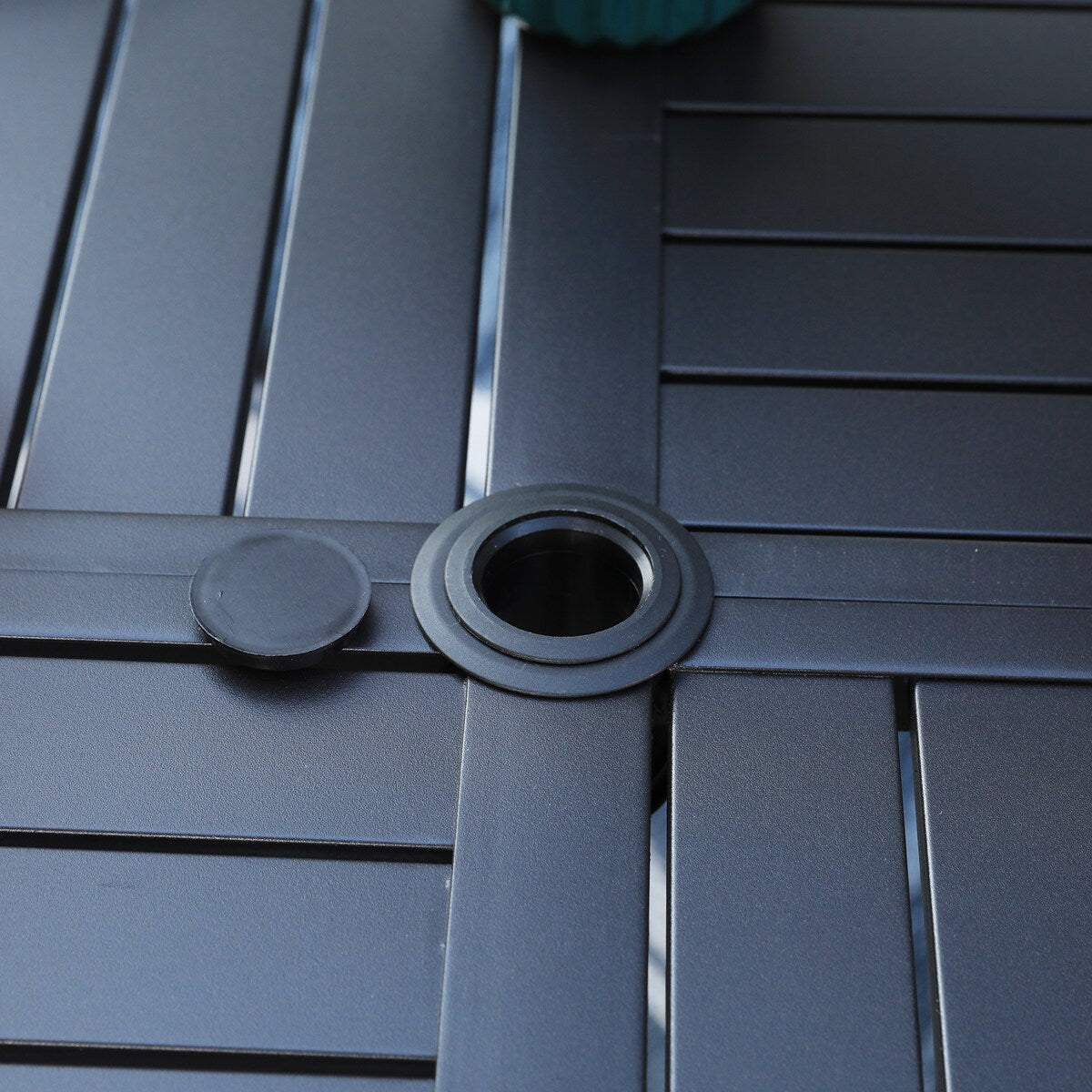 MAISON ARTS Set da pranzo per esterni da 7 pezzi per 6 persone, grande tavolo da pranzo rotondo con foro per ombrellone e sedie in metallo impilabili