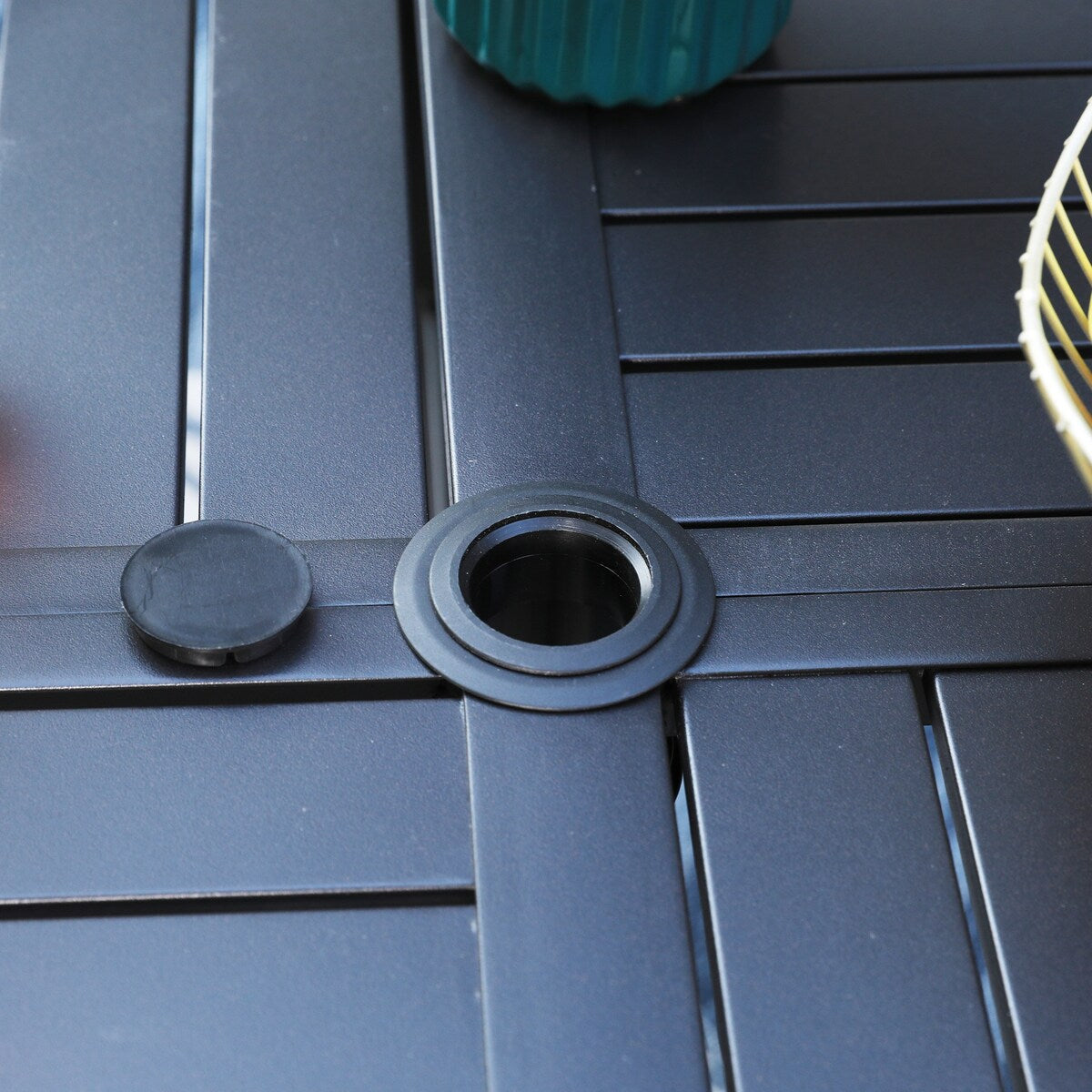 MAISON ARTS Set da pranzo per esterni da 7 pezzi per 6 persone, grande tavolo da pranzo rotondo con foro per ombrellone e sedie in metallo impilabili