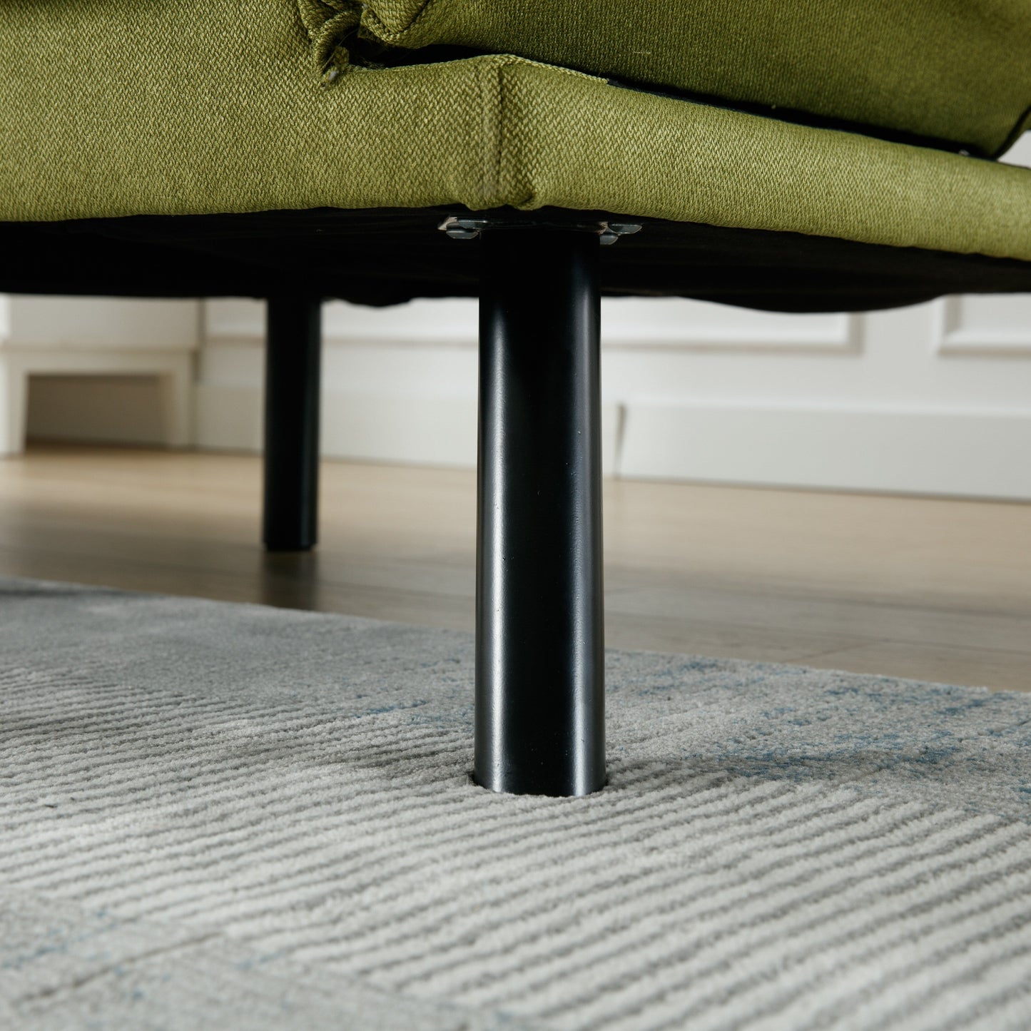 Divano a due posti in tessuto Teddy 70.08 con cuscini spessi, gambe in metallo e capacità di peso di 600 libbre