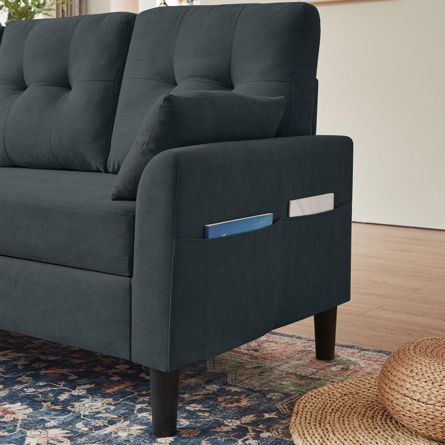 Divano letto imbottito estraibile 76.18 con chaise longue contenitore