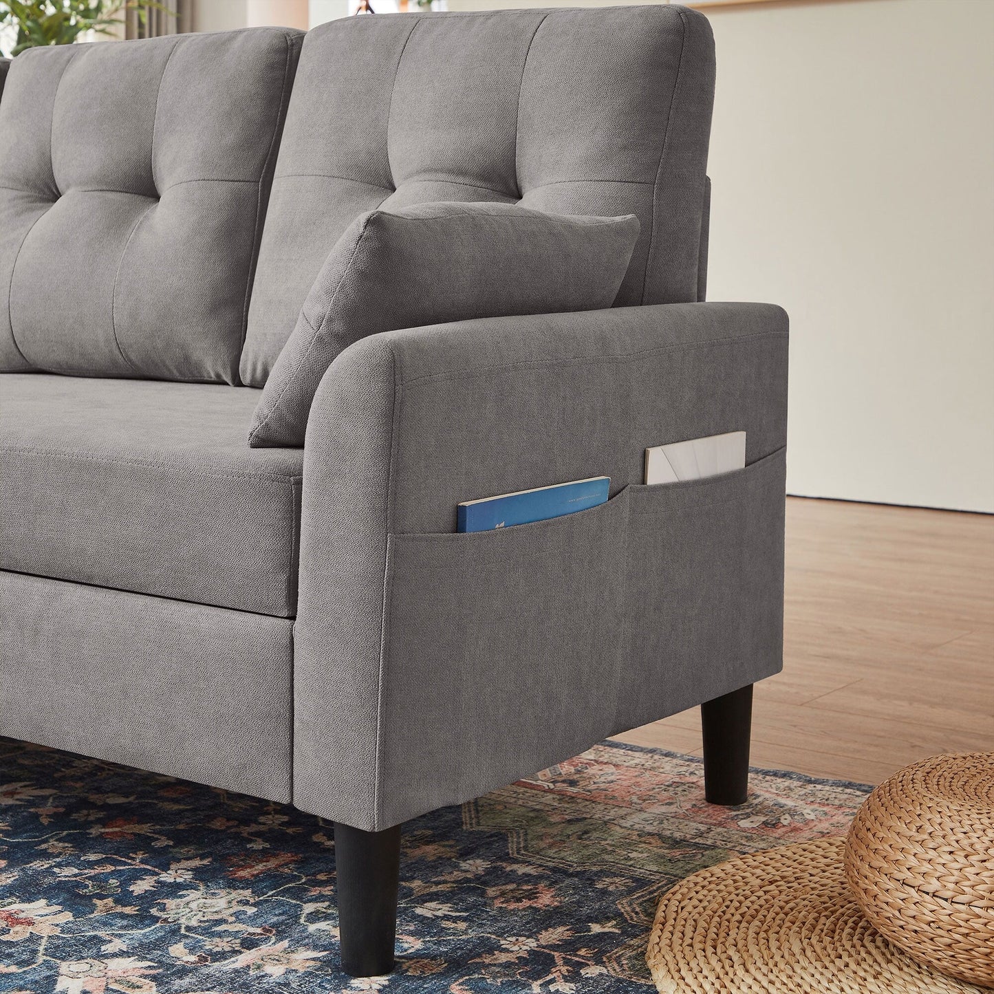 Divano letto imbottito estraibile 76.18 con chaise longue contenitore