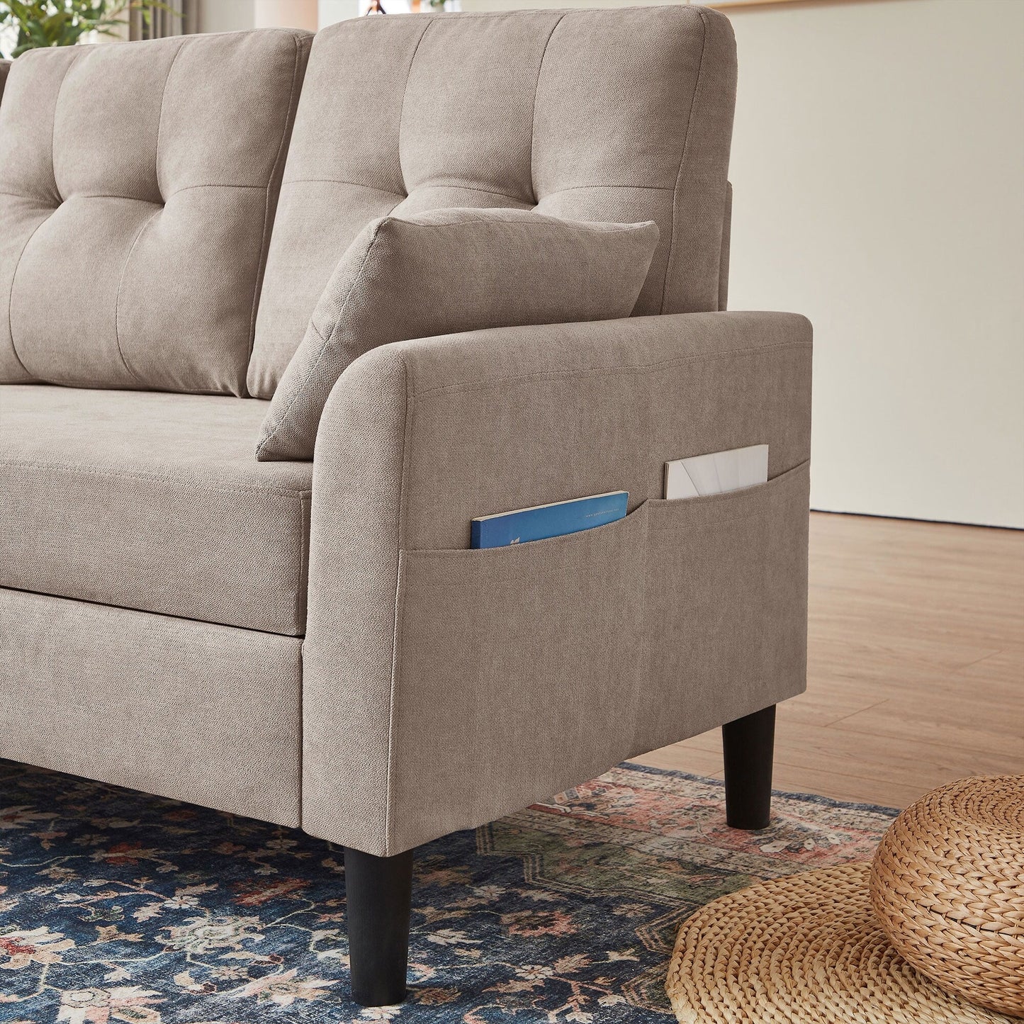 Divano letto imbottito estraibile 76.18 con chaise longue contenitore